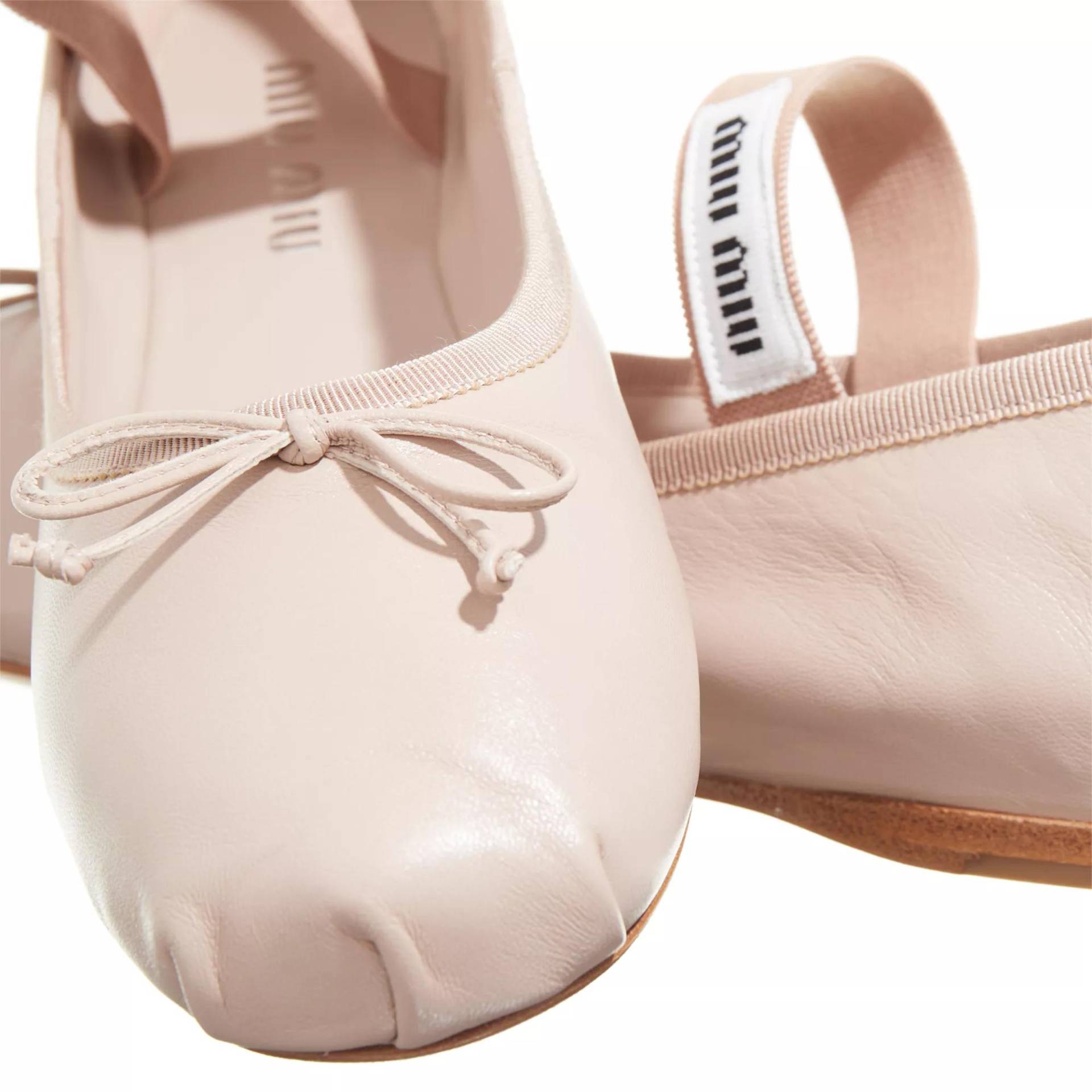 Miu Miu Loafers & Ballerinas - Street Style Logo Ballet Shoes - Gr. 36 (EU) - in Beige - für Damen von Miu Miu