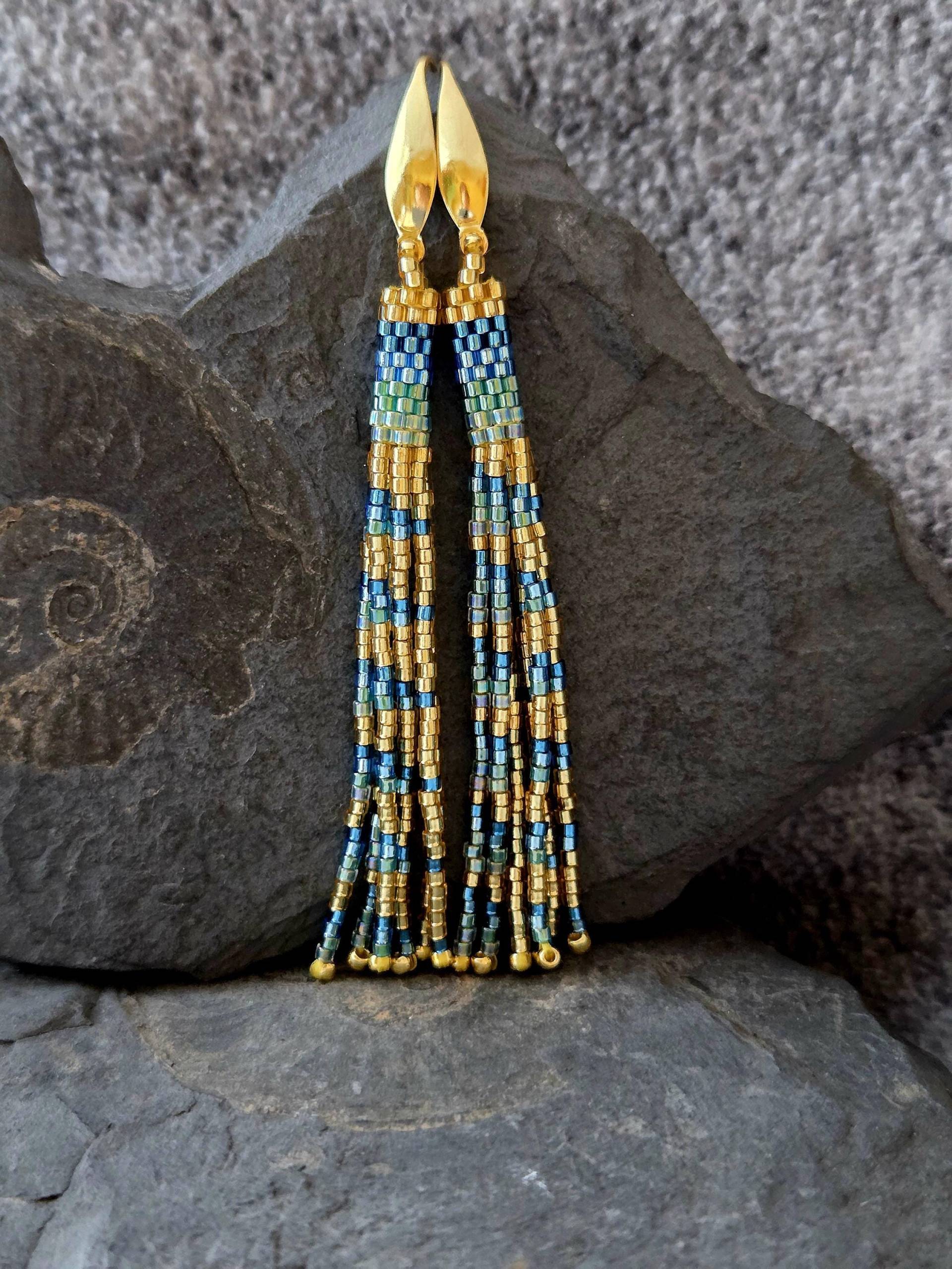 Geschenkidee Wunderschöne Fransenohrringe Gewebt Aus Hochwertige 2 Mm Miyuki Delica Perlen Geschenkidee Wunderschöne Fransenohrringe Gewebt Aus Hochwertige 2 Mm Miyuki Delica Perlen von MixedBraceletDesign