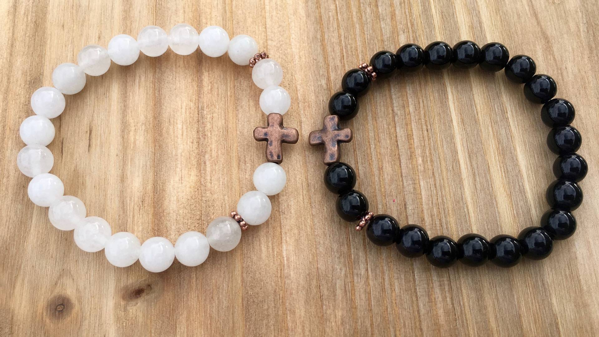 Kreuz Armbänder Kreuz Armbänder von MixedCreations18
