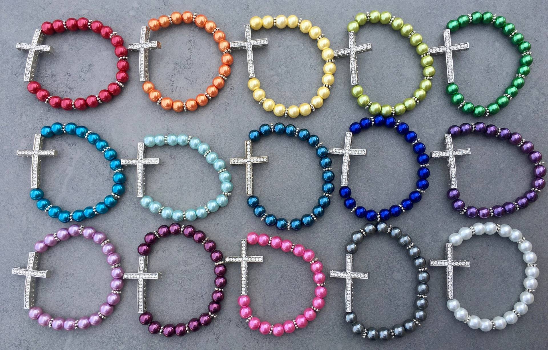 Kreuz Armbänder Kreuz Armbänder von MixedCreations18