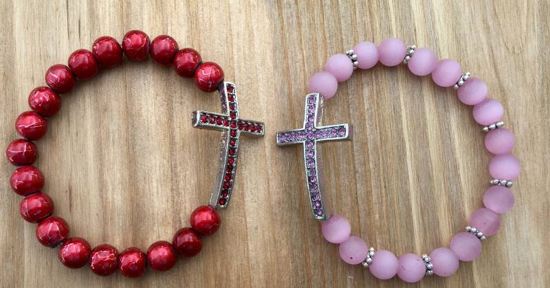 Kreuz Armbänder Kreuz Armbänder von MixedCreations18