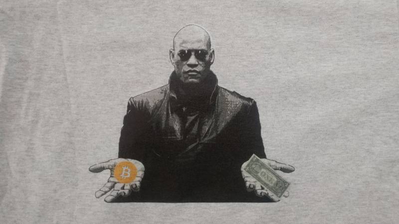 Krypto Shirt - Morpheus Btc Dollar Bitcoin Oder Us Orange Pill Matrix von MixtapeShirts