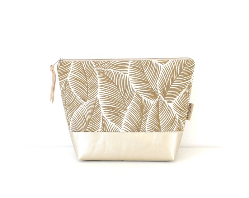 Kulturtasche "Wendy"/Kulturbeutel, Waschtasche, Kosmetiktasche, Schminktasche Vegan, Kunstleder, Perlmutt, Blätter, Braun, Wachstuch Innen von MiyasAccessoires