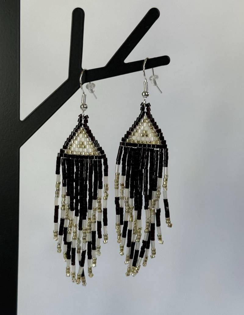 Miyuki Ohrringe Glasperlen Fäden Handgemacht Schwarz, Silber, Weiß Miyuki Ohrringe Glasperlen Fäden Handgemacht Schwarz, Silber, Weiß von MiyuWerk