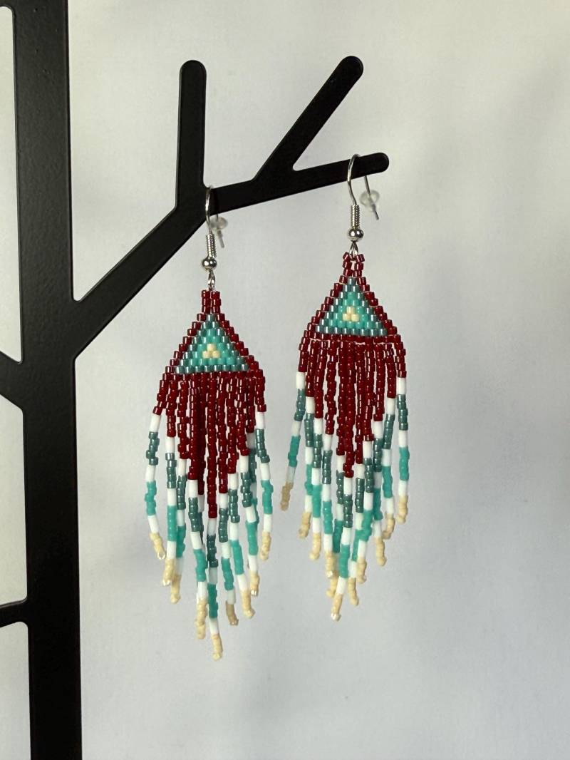 Miyuki Ohrringe Glasperlen Fäden Handgemacht Weinrot, Blau, Weiß, Creme Miyuki Ohrringe Glasperlen Fäden Handgemacht Weinrot, Blau, Weiß, Creme von MiyuWerk