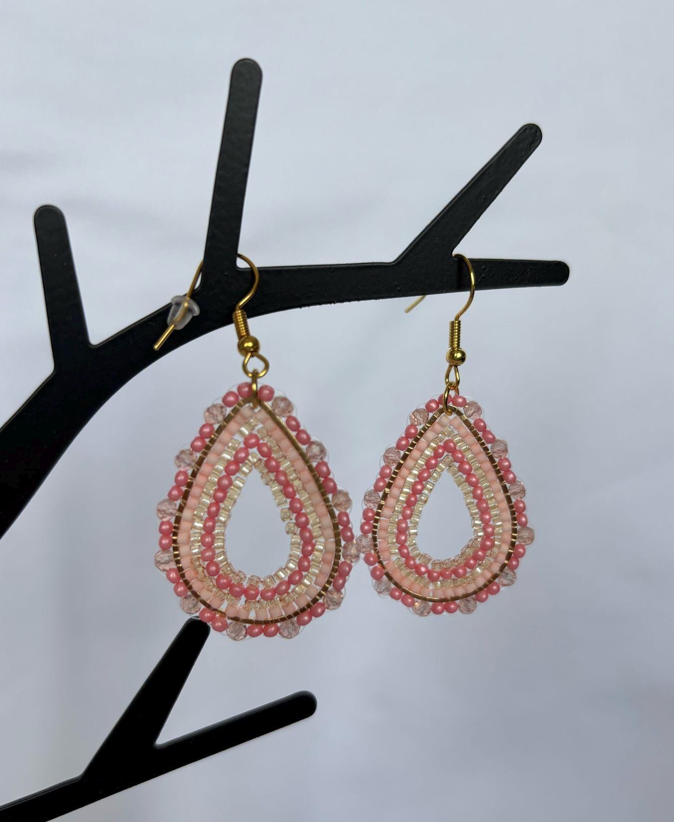 Miyuki Ohrringe Glasperlen Tropfen Handgemacht Rosa Gold von MiyuWerk