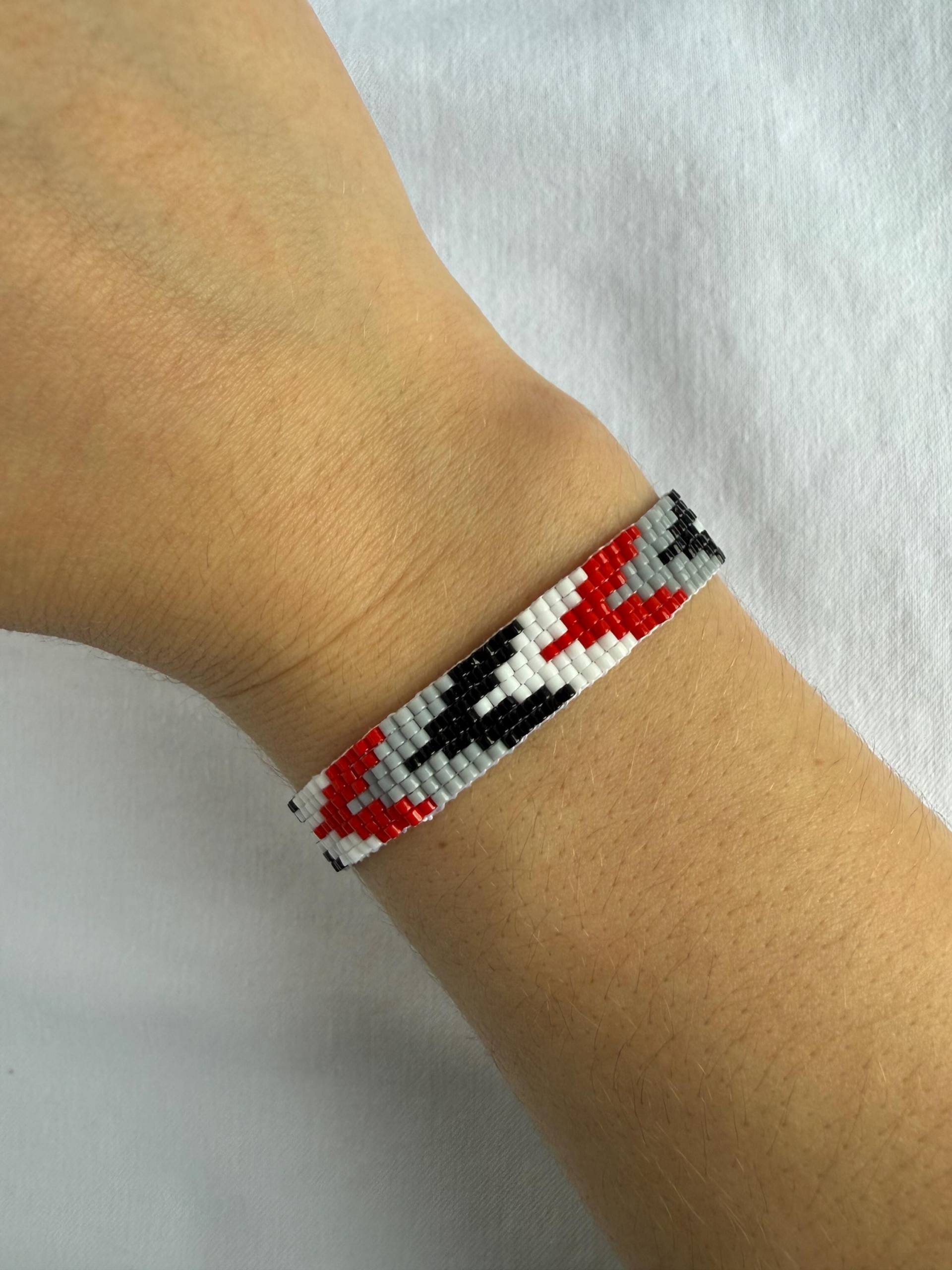 Miyuki Perlen Armband Mit Muster Schwarz Rot Grau Weiß Handgemacht Miyuki Perlen Armband Mit Muster Schwarz Rot Grau Weiß Handgemacht von MiyuWerk