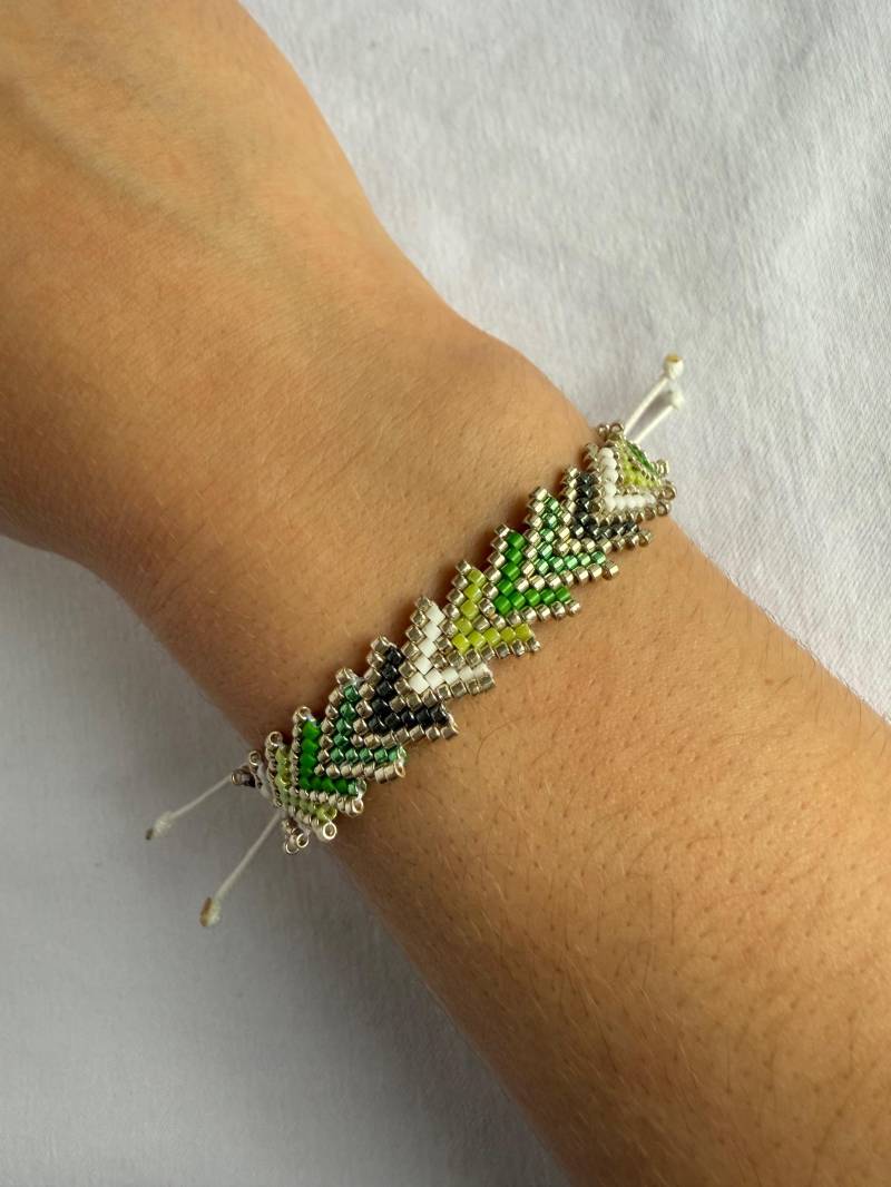 Miyuki Perlen Armband Pfeilform Grün Handgemacht von MiyuWerk