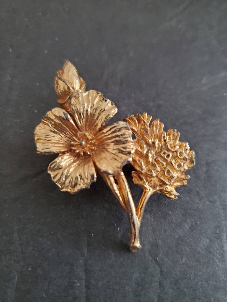 Vintage Blumen Brosche/Anstecknadel Vergoldet von MjMirage