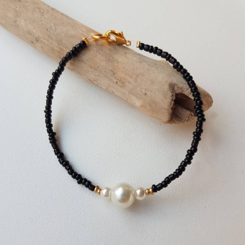 Pearl Armband Gold Perlenarmband Dainty Black Schmuck Pearl Armband Gold Perlenarmband Dainty Black Schmuck von MjewelsArt
