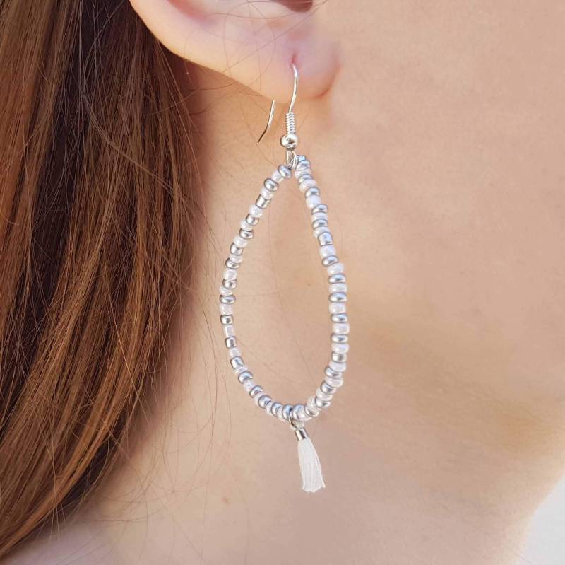 Weiß & Silber Perlen Quaste Ohrringe Boho Ohrringe Weiß & Silber Perlen Quaste Ohrringe Boho Ohrringe von MjewelsArt