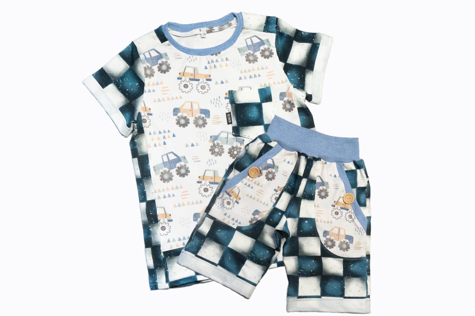 Größe 128. Shirt Und Shorts Für Jungen | Handmade Sommeroutfit Monster Car Design. Perfekt Den Sommerurlaub Als Geschenk Kids von MksbDigitalArtist