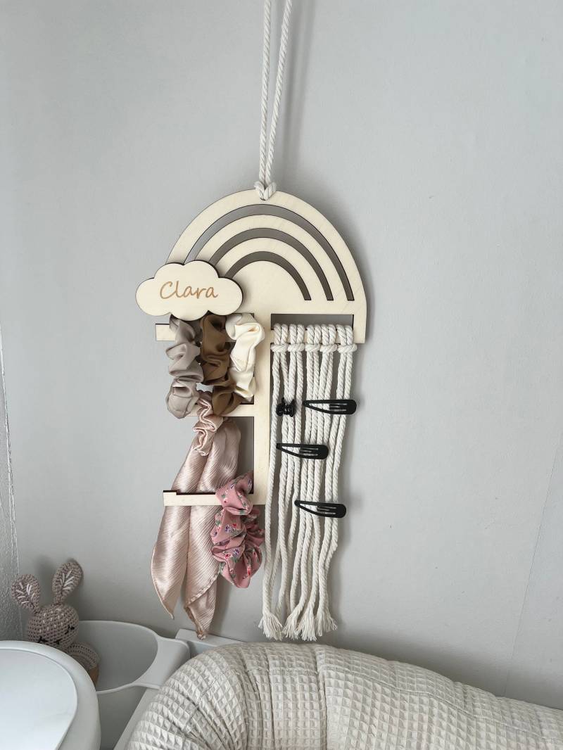 Haarspangenaufbewahrung Mit Namen Aus Holz, Mädchenzimmer, Haarklammeraufbewahrung, Mädchengeschenke von MlavieDesign