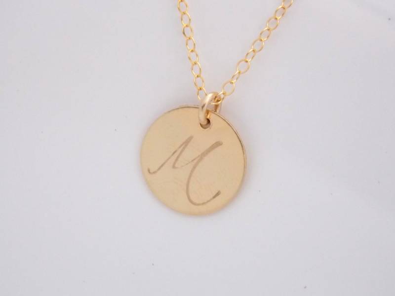 Gold Initial Halskette, Brief Brautjungfer Charm, Gefüllt, Monogramm Erste Anhänger, Freund Mama von MleBridal