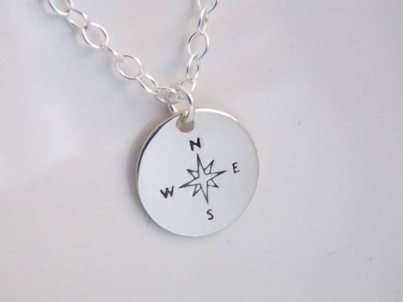 Kompass Halskette, Sterling Silber Anhänger, Abschlussgeschenk, Absolvent Geschenk, Neuer Job Freund Glücksbringer von MleBridal