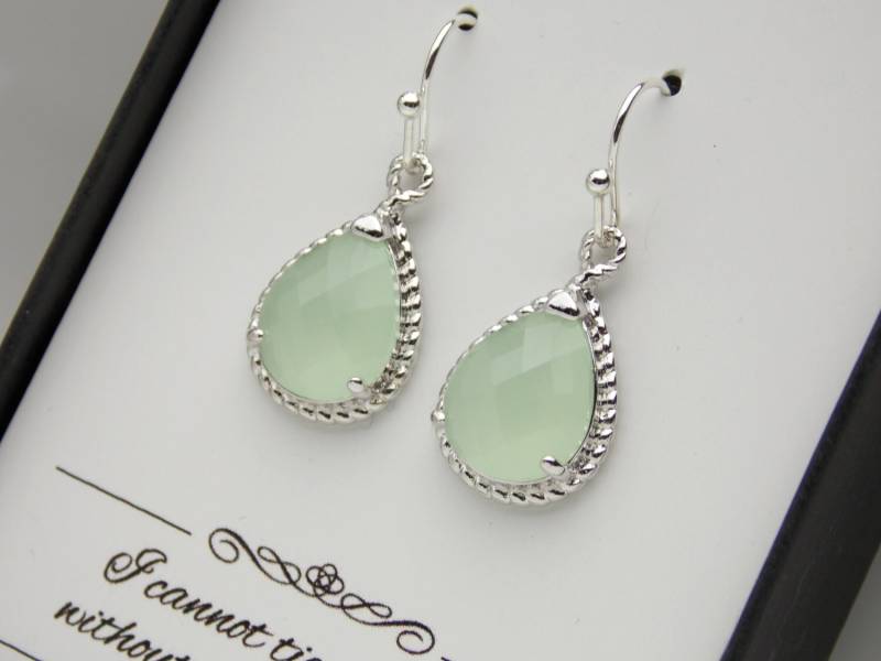 Silber Mint Grüne Ohrringe, Brautjungfern Hochzeit Schmuck, Gold Grün, Pistazien, Mint, Neon, Geschenke von MleBridal