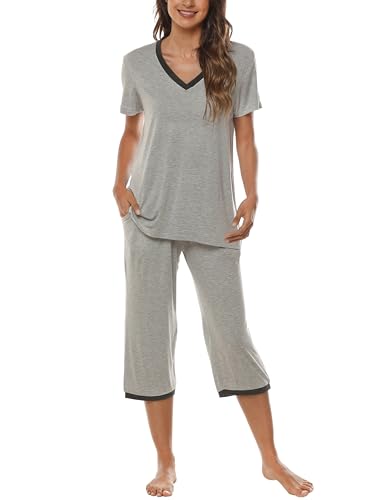 MoFiz Damen Zweiteiliger Schlafanzug Einfarbig Weich 3/4 Pyjama Set Nachtwäsche Hausanzug Kurzarm Shirt Capri Hose Sleepwear mit V-Ausschnitt Hellgrau Größe XL von MoFiz