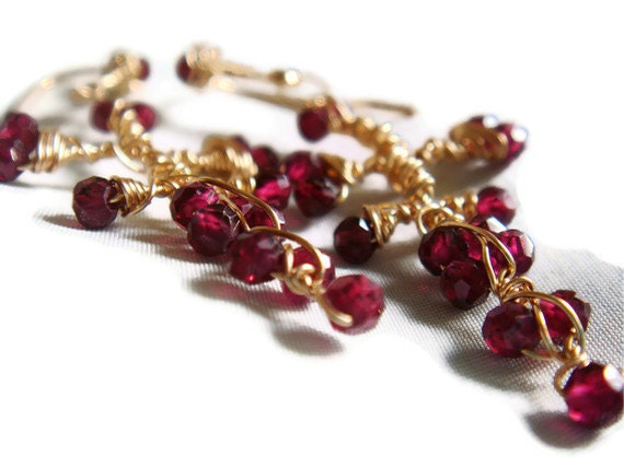 Rote Granat Ohrringe, Ohrringe Gold Gefüllt Budding Twig I 2" Lang, Januar Geburtsstein Rot Edelstein Und von MoMoJewellery