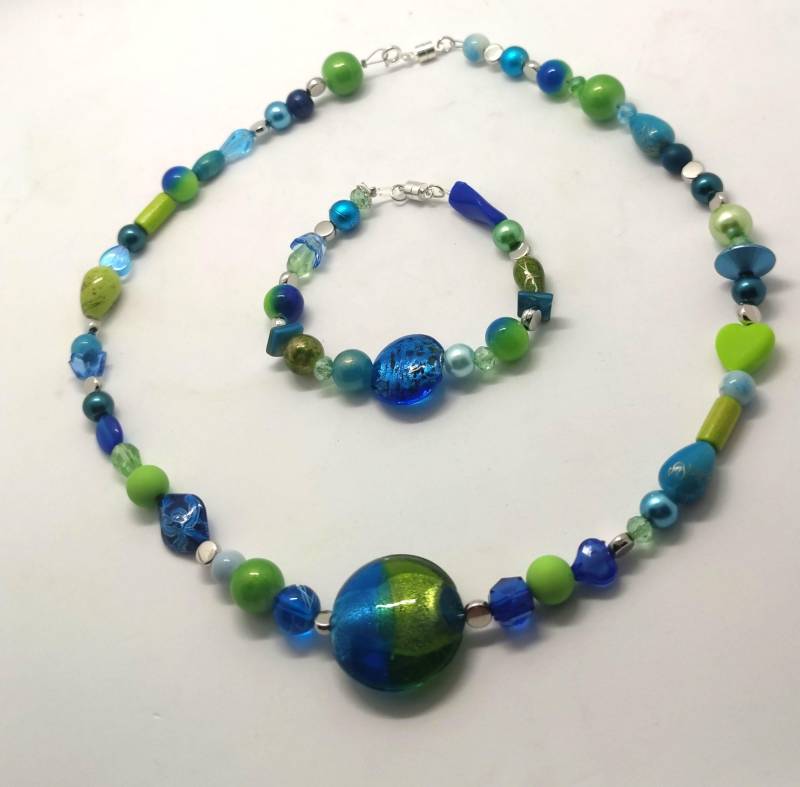 Grünblaue Glasperlenkette Und Armband Als Schmuckset von MoPePi