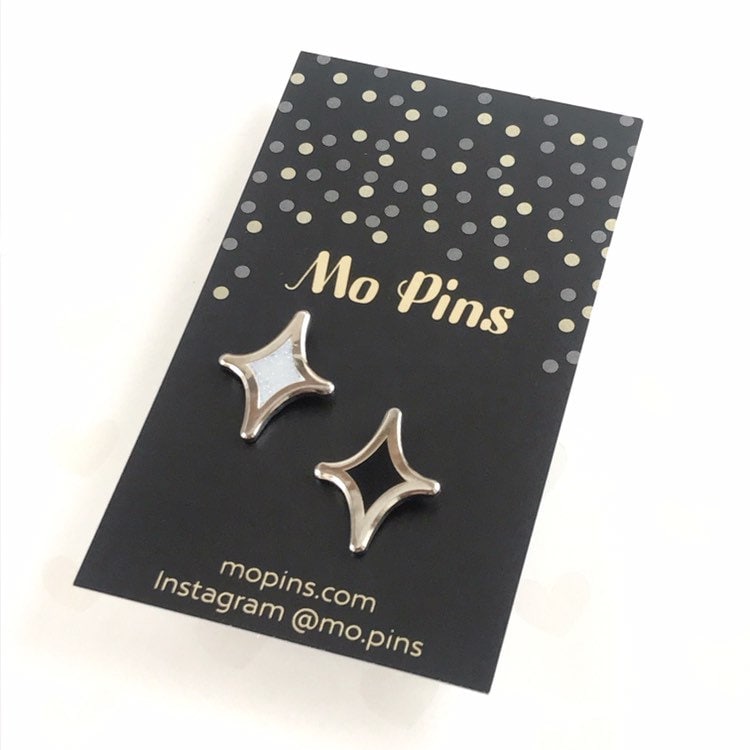 Versilberte Stardust Anstecknadel Set Schwarz & Glitzer Weiß Emaille von MoPins