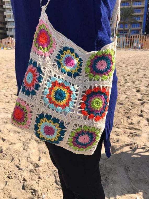 Handgehäkelte Tasche, Bunt Handgehäkelte Tasche, Bunt von MoZalata