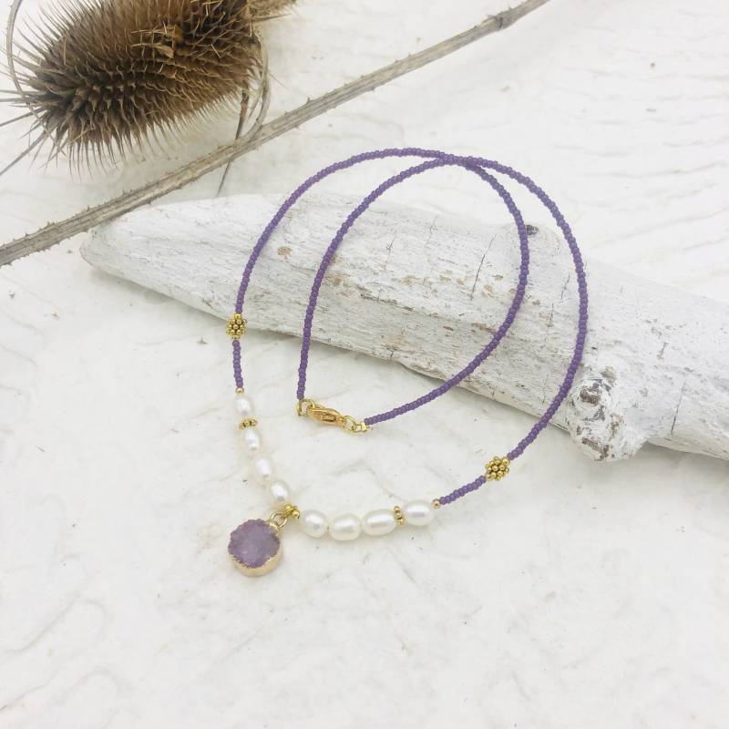 Kurze Kette Druse Achat Lila Zart Fein Boho Hippie von MoandaSchmuck