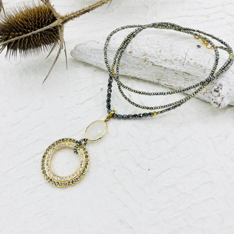 Lange Kette Glasperlen Schwarz Grau Gold Naturstein von MoandaSchmuck