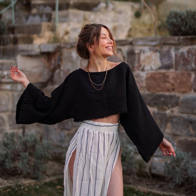 Schwarz Musselin Baumwolle Schulterfreies Crop Top Boho Bluse von Moatextile