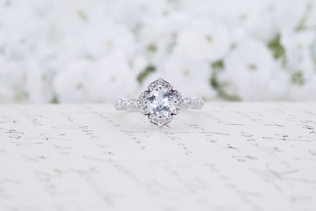 Art-Deco-Verlobungsring - Kissen Geschnitten Ring Floral Verlobungsring Ehering Versprechen Blumenring Sterling Silber von MochaRings
