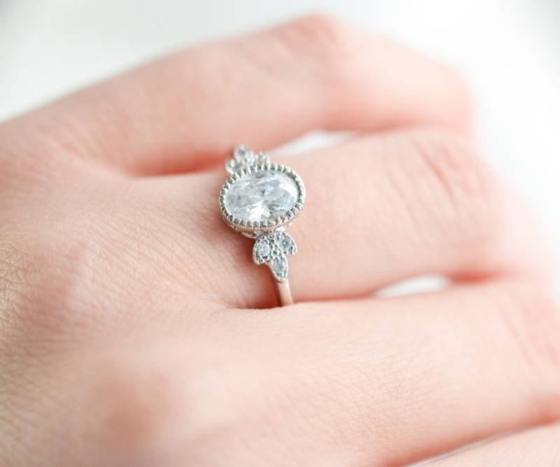 Art-Deco-Verlobungsring - Vintage-Stil-Ring Sterling Silber Blume Ring Solitär-Ring Oval Geschnitten Einzigartige Art-Deco-Verlobungsring - Vintage-Stil-Ring Sterling Silber Blume Ring Solitär-Ring Oval Geschnitten Einzigartige von MochaRings