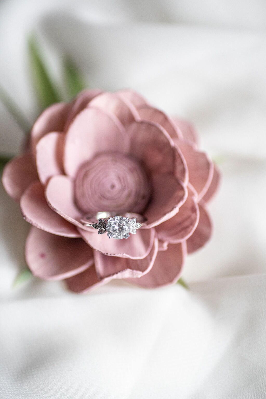 Art Deco Verlobungsring - Vintage Stil Ring Sterling Silber Blumen Solitär Rundschliff Unikat 1, 2 Karat von MochaRings