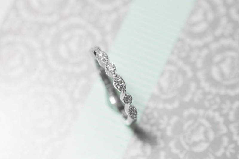 Halb Eternity Band - Versprechen Ring Sterling Silber Art Deco Hochzeitsring Perle & Augenring Stapelring Milgrain 2 Mm Halb Eternity Band - Versprechen Ring Sterling Silber Art Deco Hochzeitsring Perle & Augenring Stapelring Milgrain 2 Mm von MochaRings
