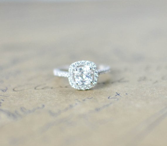 Kubikzirkonia Halo Ring - Kissen Schliff Sterling Silber Verlobungsring Mikro Pave Versprechen von MochaRings