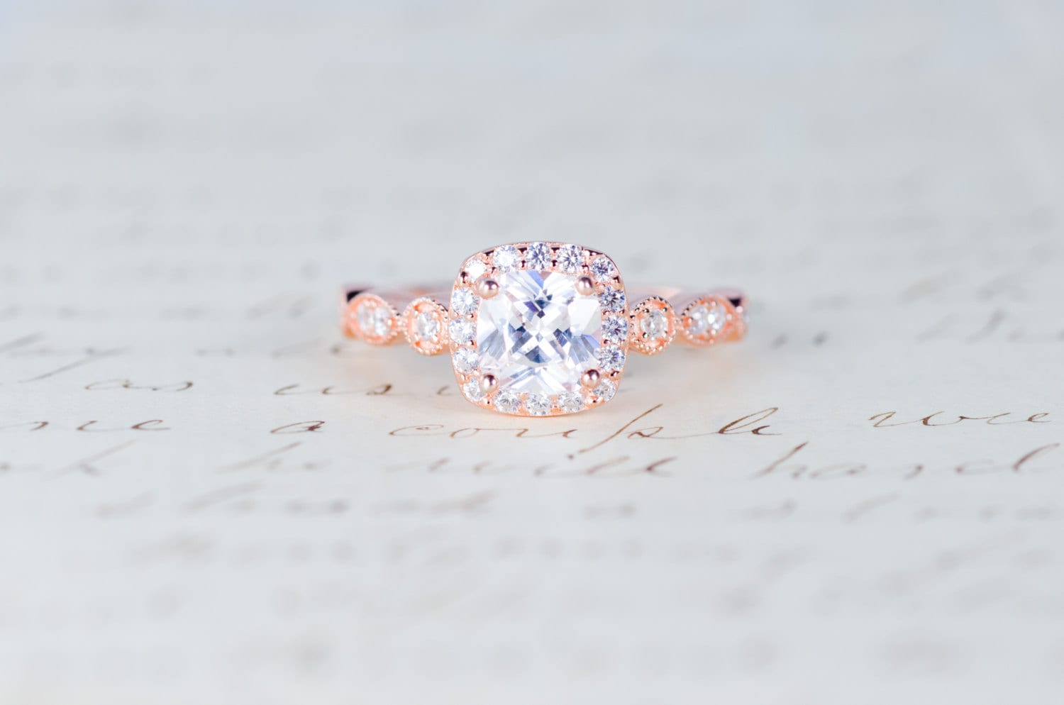 Rose Gold Verlobungsring - Kissen Geschnitten Halo Ring Art-Deco-Ring Versprechen Vintage Ehering Sterling Silber von MochaRings