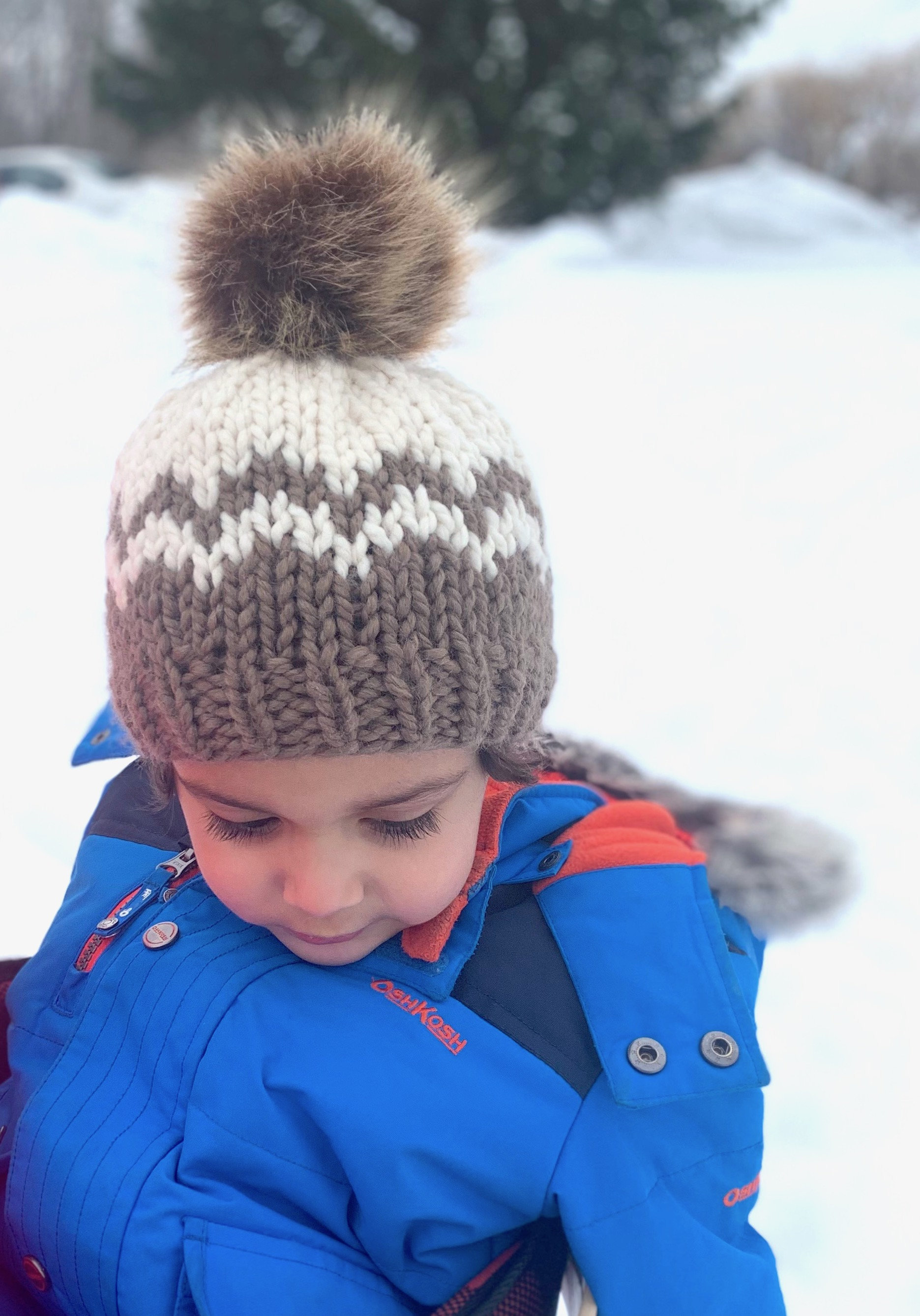 Kleinkind | Massanfertigung Sperrige Fair Isle Mütze Mit Bommel Strickmütze Kunstfellbommel Kleinkind | Massanfertigung Sperrige Fair Isle Mütze Mit Bommel Strickmütze Kunstfellbommel von MockingbirdKnits