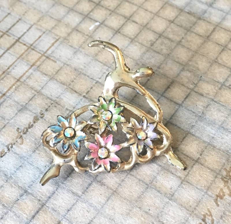 Jahrgang Tänzerin Pin | Emaille Strass Aurora Borealis Pastell Blumen Figürliche Ballett Streuung Stift von ModPops