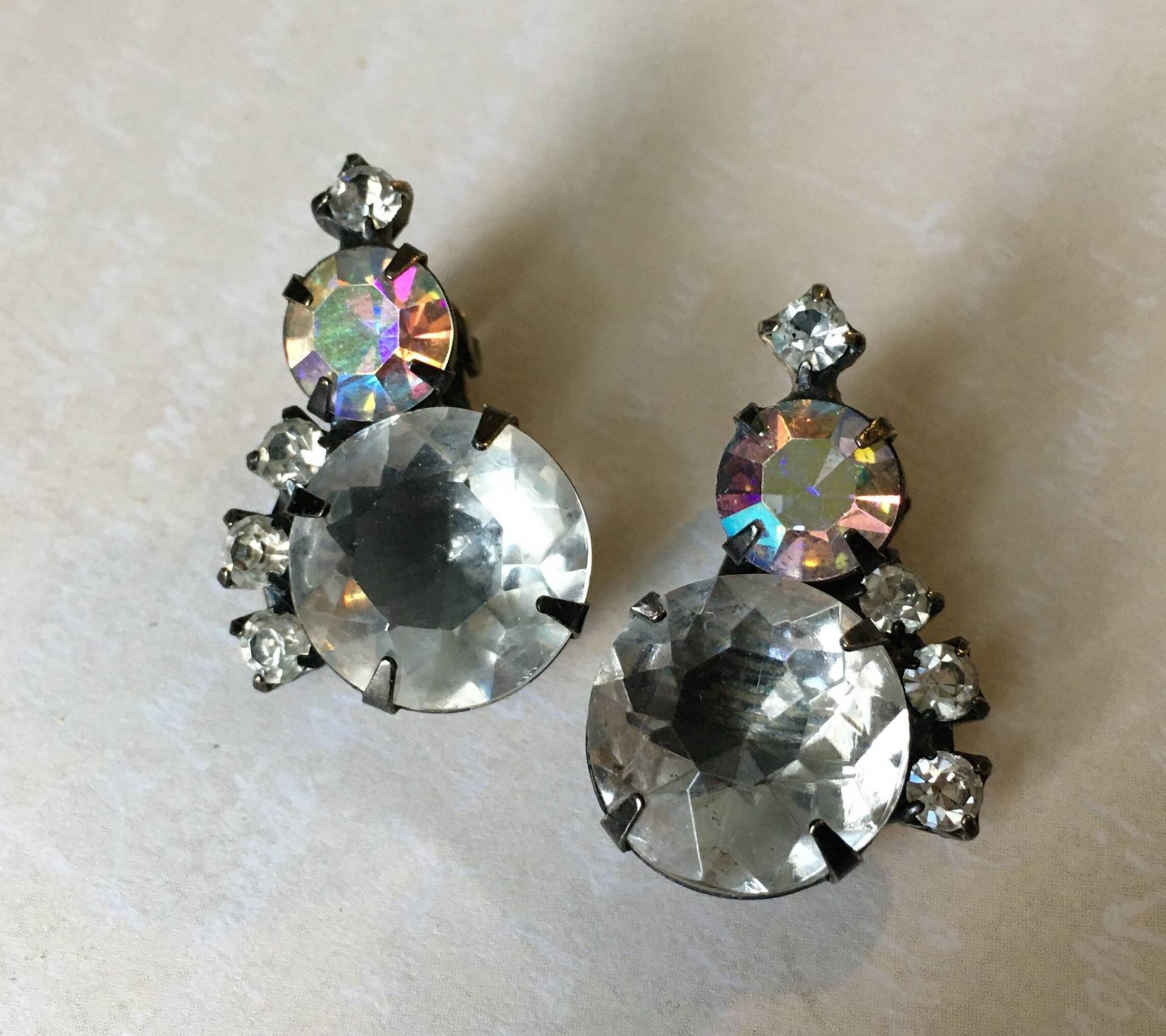 Klare Strass Ohrringe | Cluster Clip Aurora Borealis Klare Strass Ohrringe | Cluster Clip Aurora Borealis von ModPops