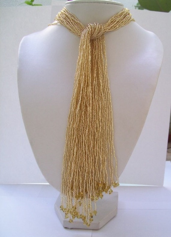 Sciarpa in Perle Di Vetro Micro Oro Handmade Sciarpa in Perle Di Vetro Micro Oro Handmade von Modagioie