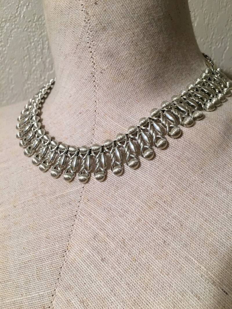 Vintage Coro Kette & Ohrringe Vintage Coro Kette & Ohrringe von Modavinte