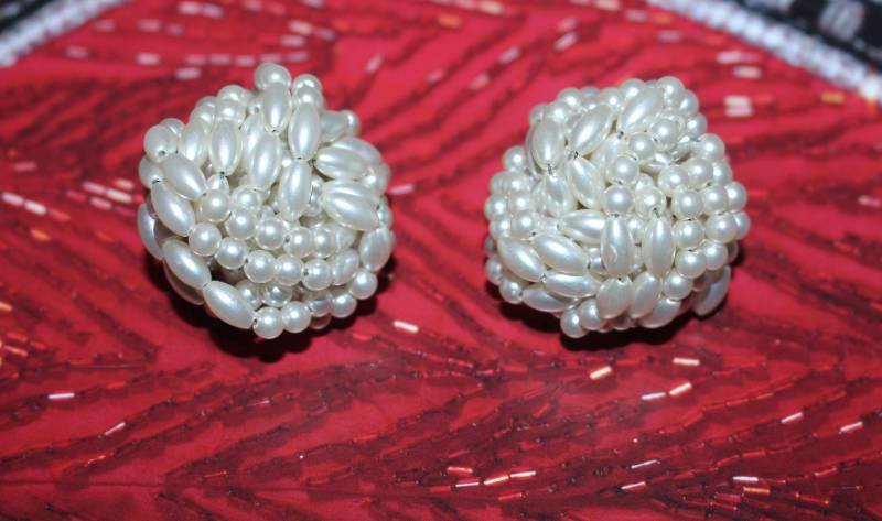 Vintage Perlmutt Ohrringe von ModeAbattoirVintage