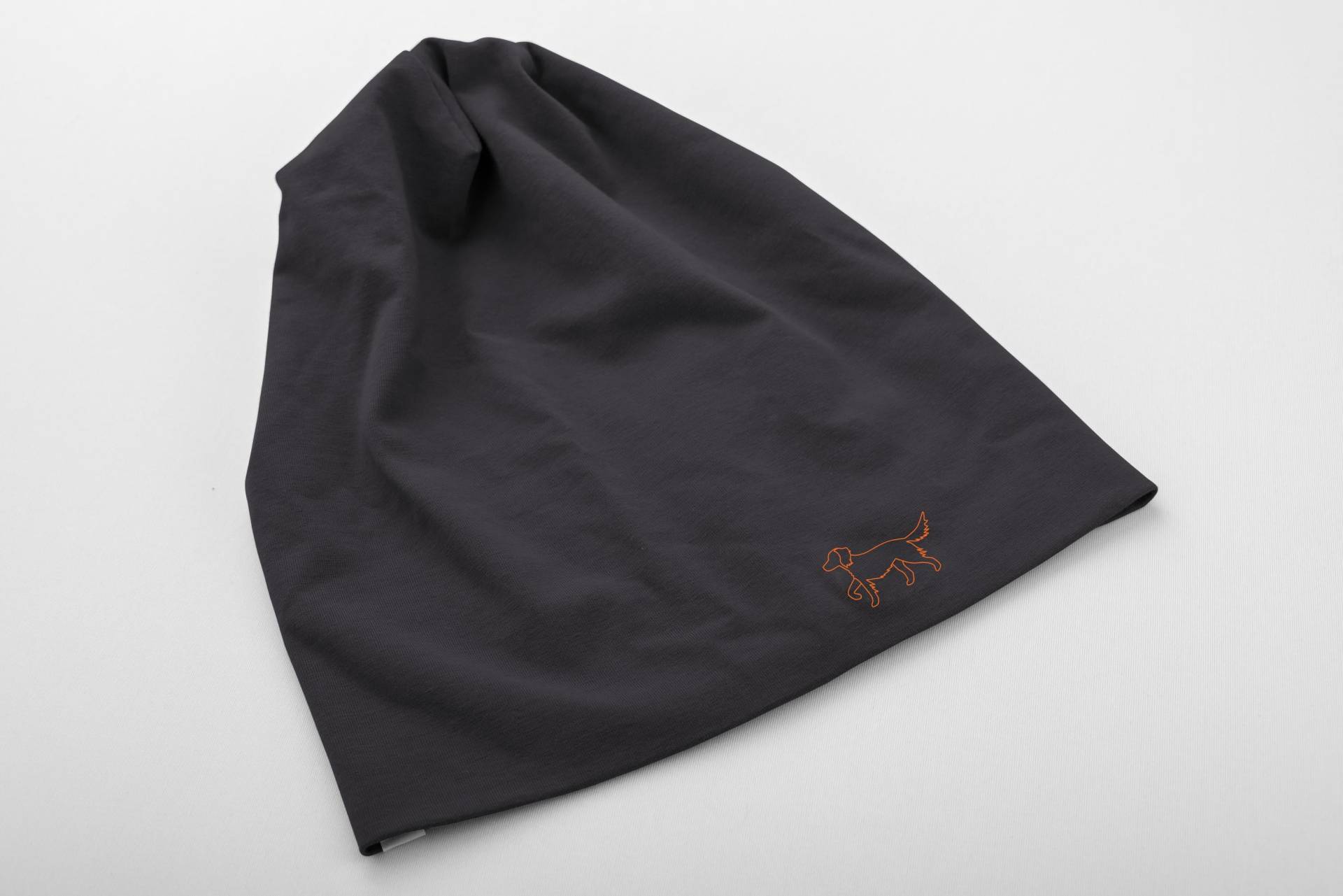 Beanie Mütze in Schwarz Mit Oranger Stickerei | Body Klm von Modehund