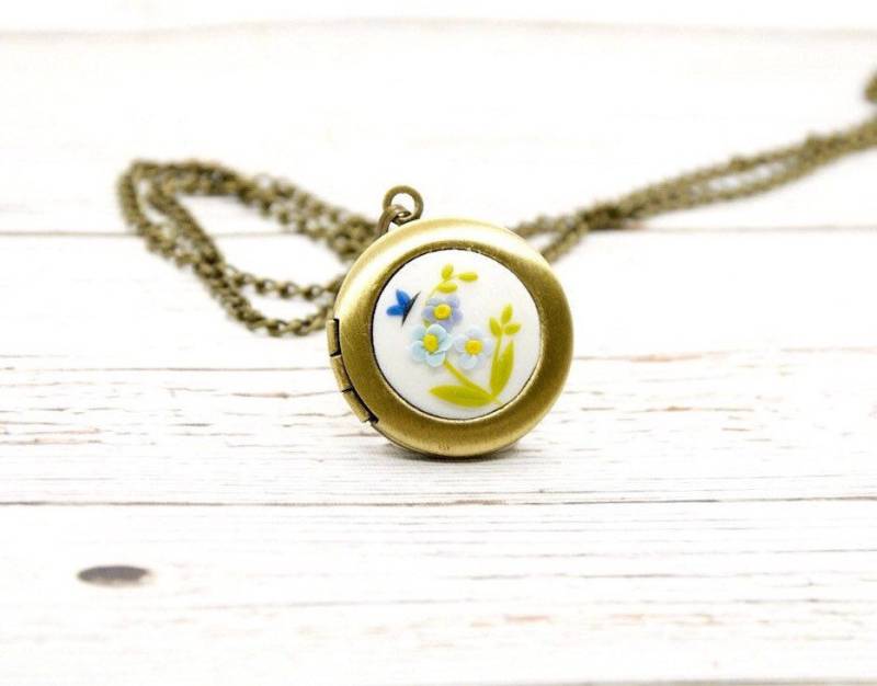 Vergissmeinnicht-Halskette Mit 2 Fotos Im Inneren. Personalisierte Halskette, Muttertagsgeschenk Für Mama, Tochter-Geschenk Mutter, Herz-Medaillon von ModelinaClayStories