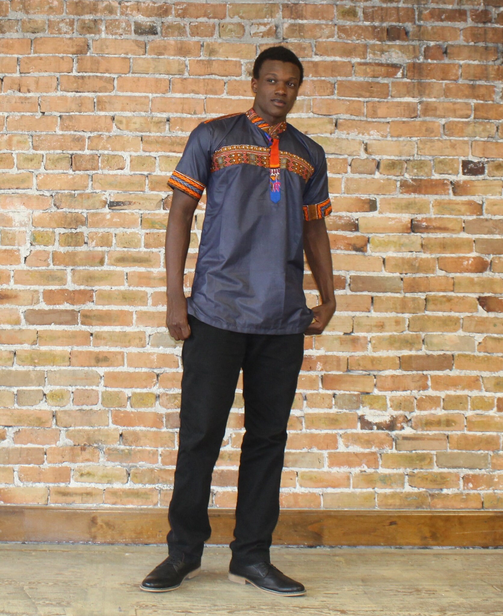 Graues Dashiki Shirt von ModernAfrica