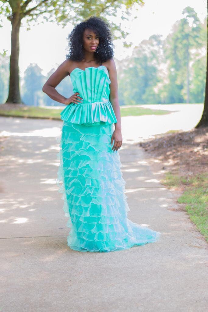 Zweiteiliges Bustier Peplum Und Rockkleid von ModernAfrica