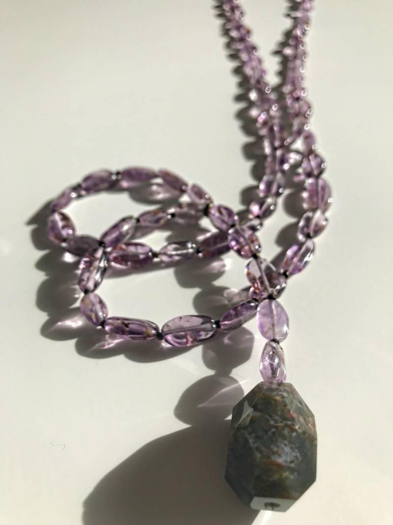 Maeve-Amethyst Mit Eisenoxid Einschlüssen, Marmorierter Achat.. Amethyst Kette Maeve-Amethyst Mit Eisenoxid Einschlüssen, Marmorierter Achat.. Amethyst Kette von ModernAlchemyJewelry