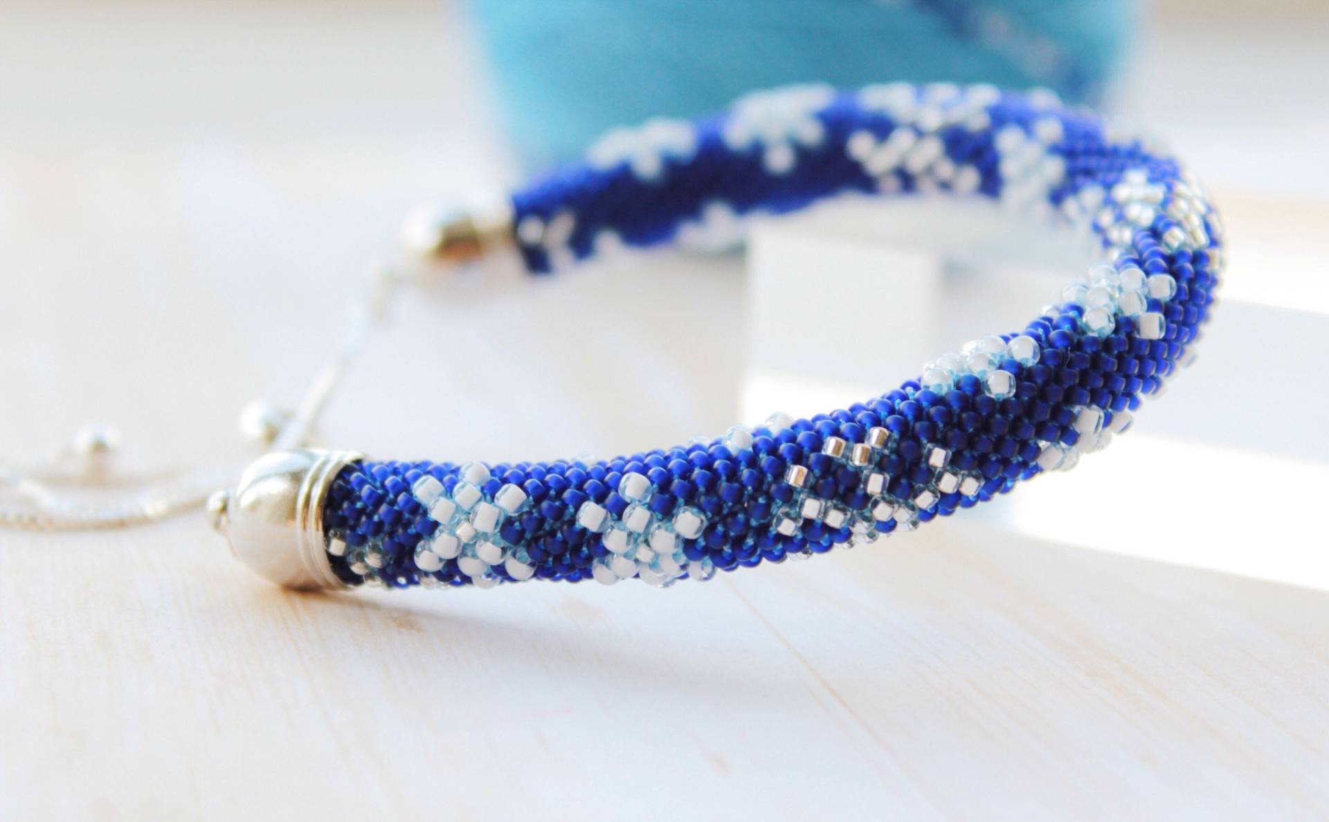 3D Schneeflocken Perlen Häkelarmband Verstellbarer Blauer Schmuck 3D Schneeflocken Perlen Häkelarmband Verstellbarer Blauer Schmuck von ModernBeadsVD
