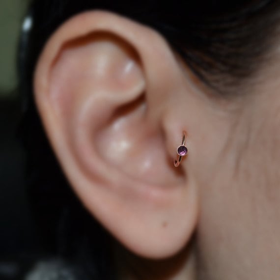 Amethyst Tragus Ohrring - Gold Nasenring Turmohrring Knorpel Hoop Cordial Helix Septum Ring Piercing 20 Gauge Amethyst Tragus Ohrring - Gold Nasenring Turmohrring Knorpel Hoop Cordial Helix Septum Ring Piercing 20 Gauge von ModernJewelBoutique