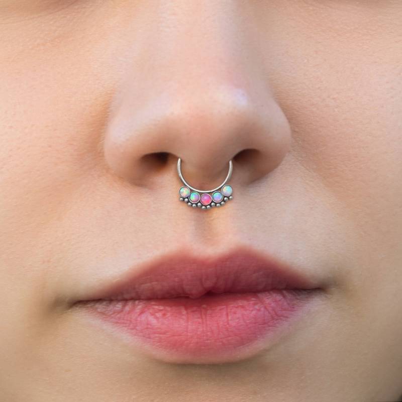 Daith Ohrring - Chirurgenstahl Septum Piercing Schmuck Opal 16G Clicker Daith Ohrring - Chirurgenstahl Septum Piercing Schmuck Opal 16G Clicker von ModernJewelBoutique