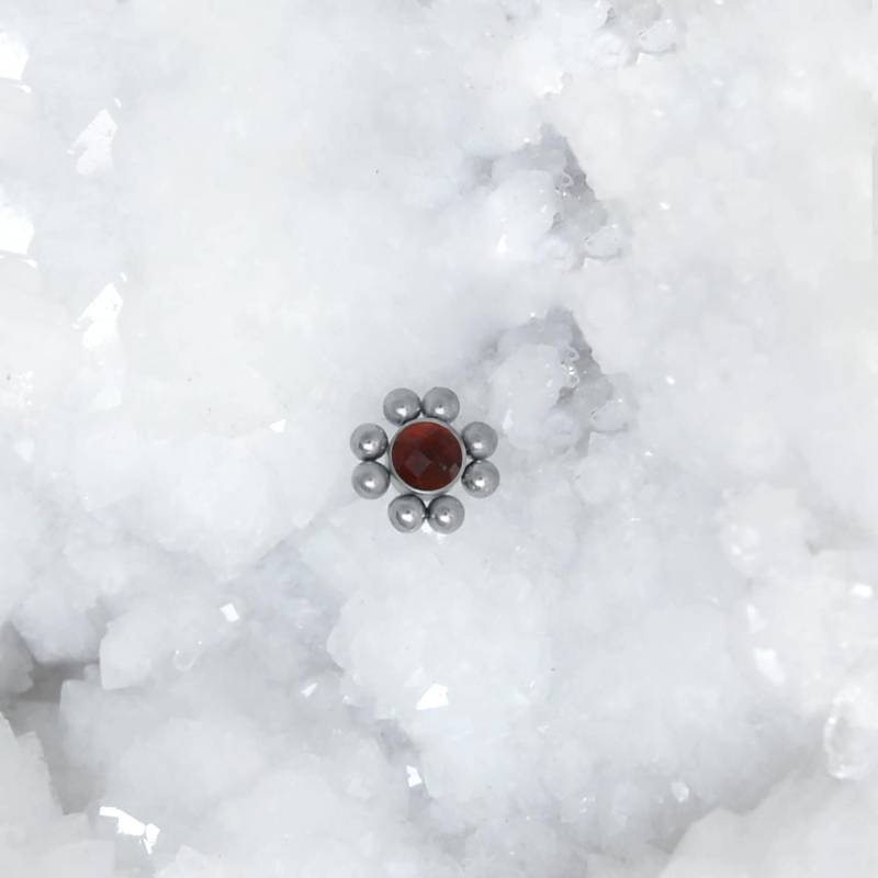 Dermal Schmuck - Chirurgenstahl Top Piercing Mit Granat Stein Innengefädeltes Microdermal Dermal Schmuck - Chirurgenstahl Top Piercing Mit Granat Stein Innengefädeltes Microdermal von ModernJewelBoutique