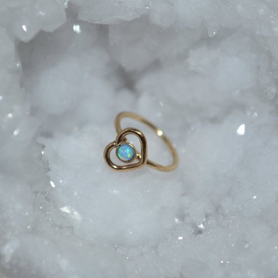 Gold Herz Nasenring Hoop - Nasenstecker Blauer Opal Tragus Ohrring Knorpel Hoopohrring Daith 18G Rook Conch Piercing Gold Herz Nasenring Hoop - Nasenstecker Blauer Opal Tragus Ohrring Knorpel Hoopohrring Daith 18G Rook Conch Piercing von ModernJewelBoutique